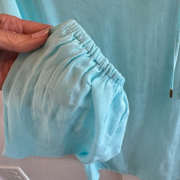 Lilly Pulitzer Willa Top- small light blue - Picture 2 of 6